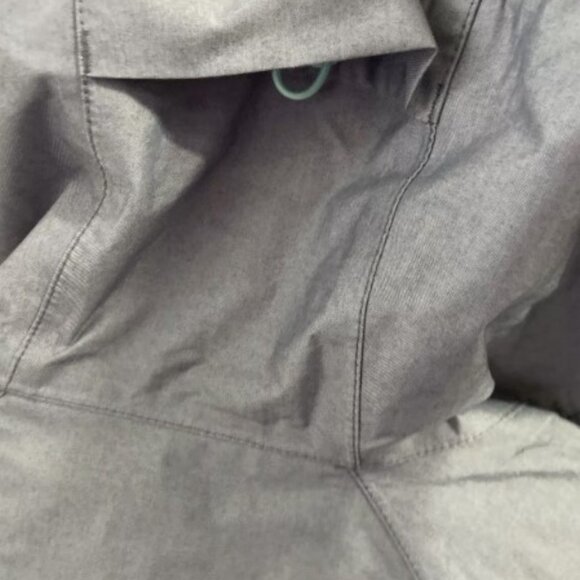 The North Face Women’s Hyvent 2.5l Jacket hooded zip size XS Gray/green zip - Picture 6 of 14